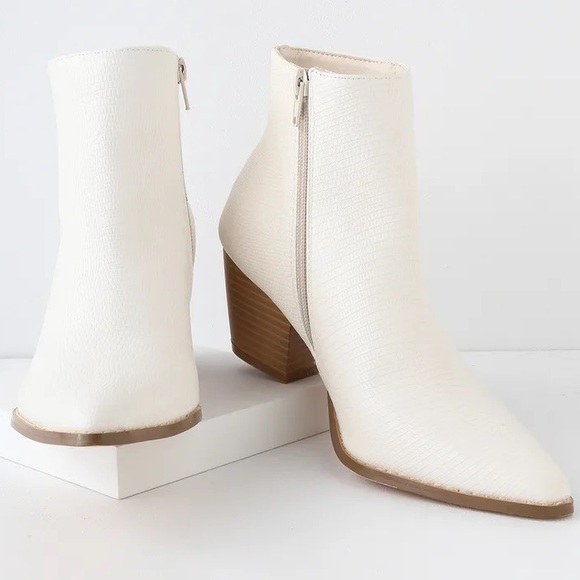 Snake Pointed Toe Ankle Booties - Picture 9 of 9